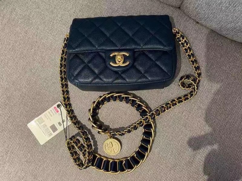 Túi Xách Chanel Charm Flap Bag