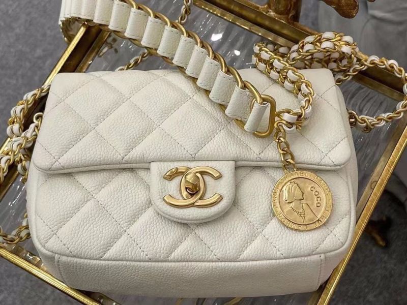 Túi Xách Chanel Charm Flap Bag
