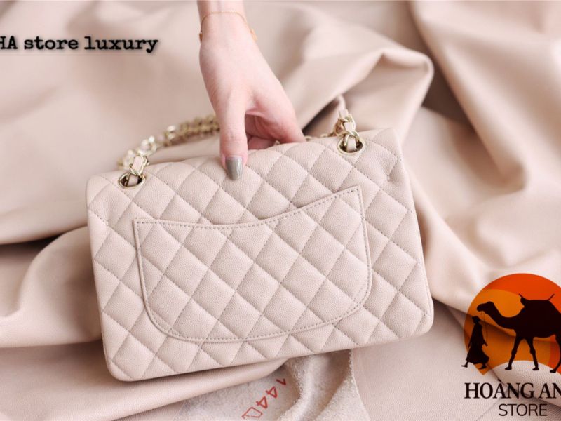 Túi Chanel Classic Flap Caviar màu hồng nude