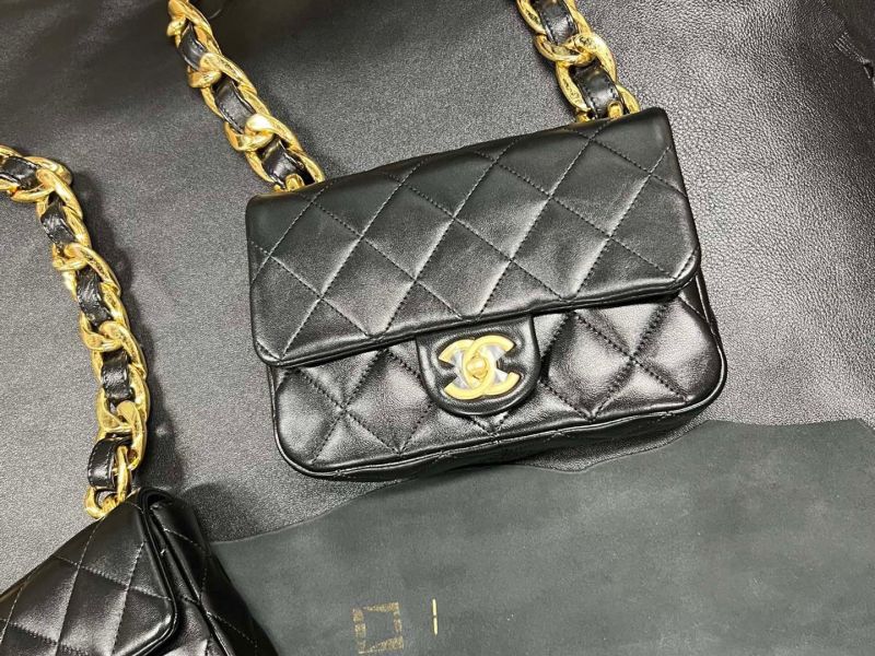 Túi Chanel Large Flap Bag