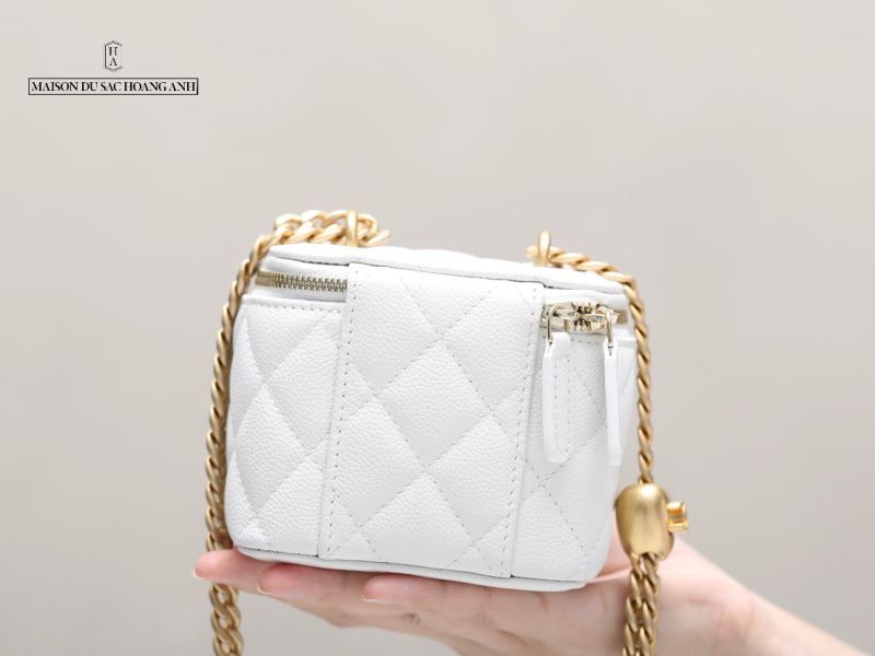 Chanel Small Classic Box with chain