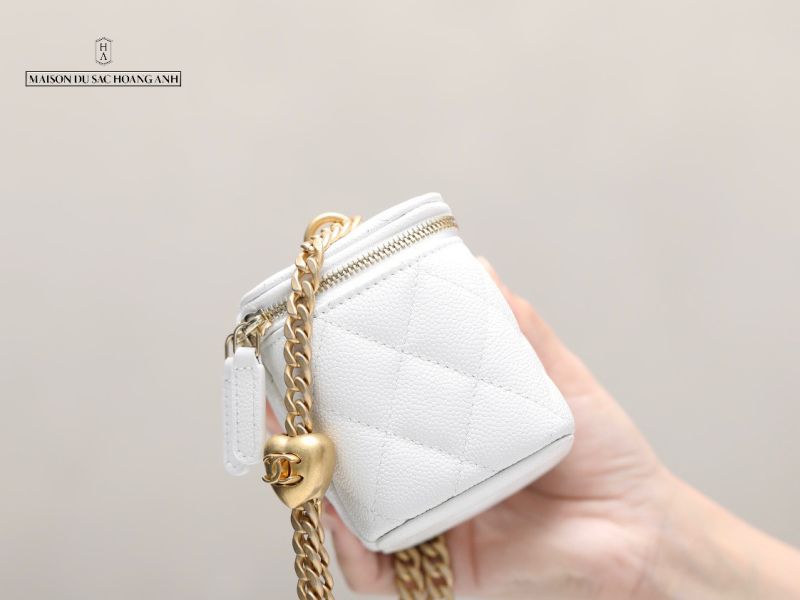 Chanel Small Classic Box with chain