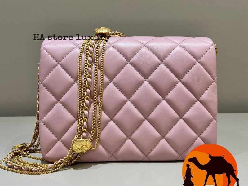 Chanel Woc