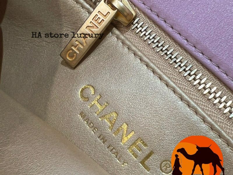 Chanel Woc