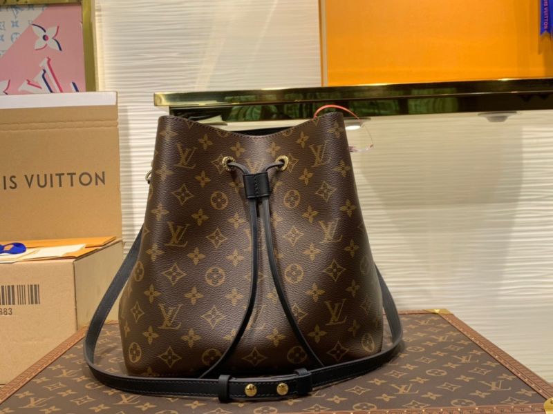 Túi Louis Vuitton NéoNoé
