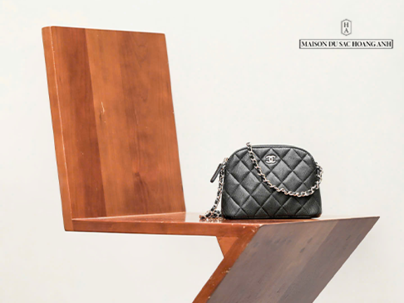 Chanel Clutch With Chain