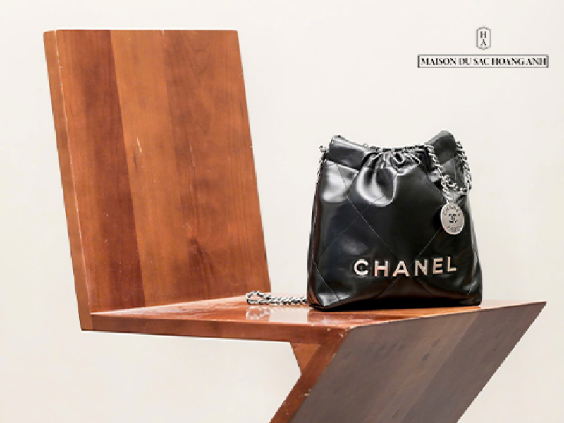 Túi Chanel 22 Handbag