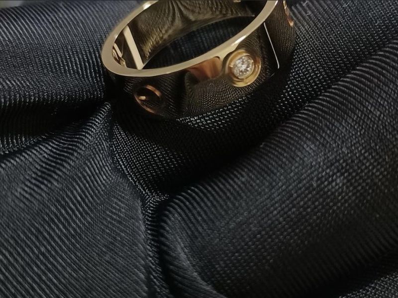 Nhẫn Cartier love