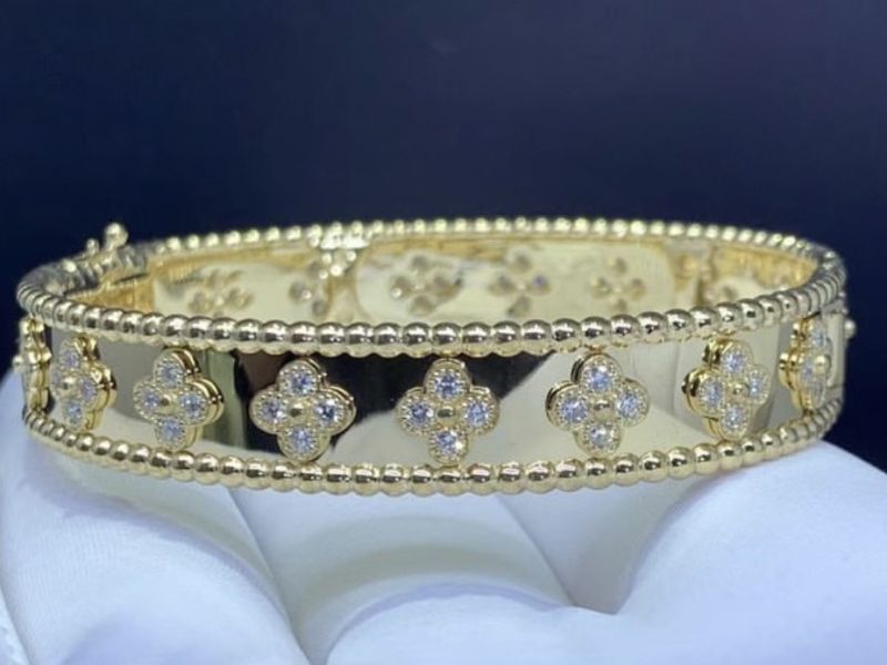 Vòng van cleef & Arpels