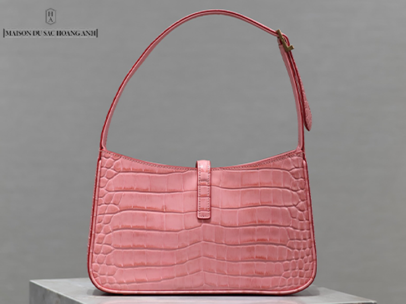 Túi Saint Laurent Le 5 À 7 Hobo Bag In Croccodile
