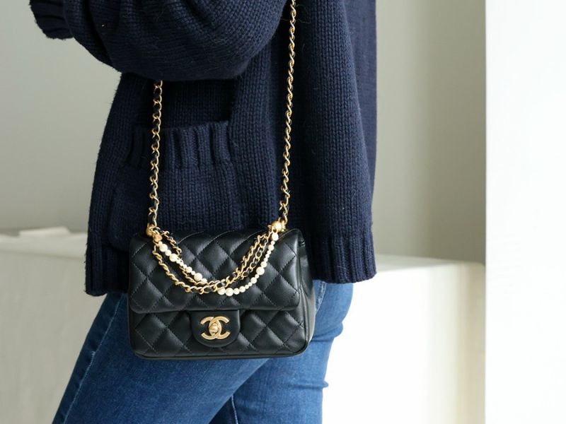 CHANEl Mini Flap