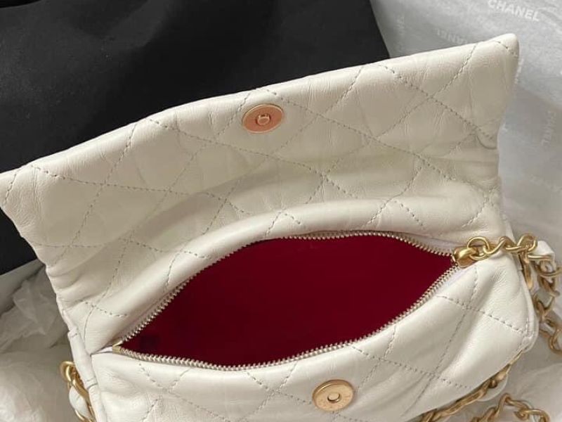 Chanel Small Hobo Bag Trắng