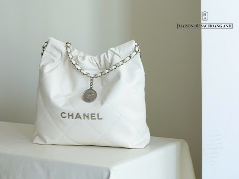 Túi Chanel 22 Handbag