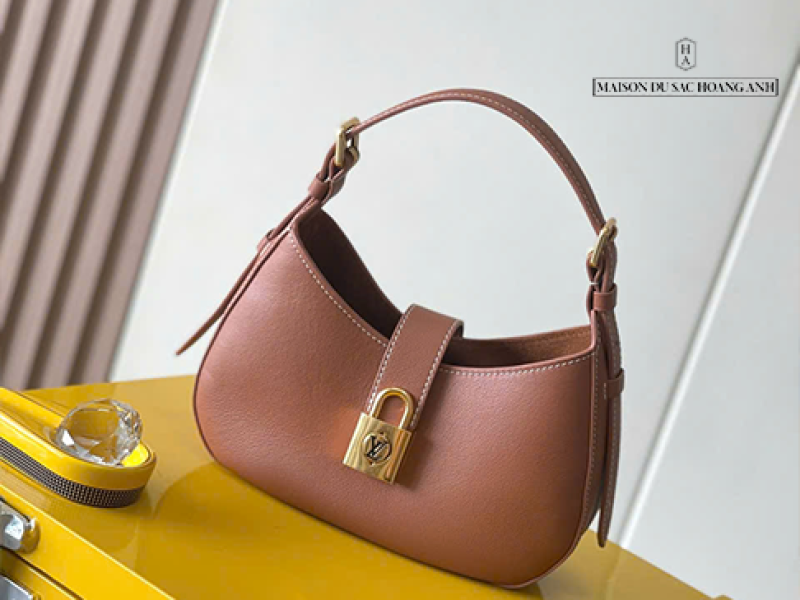Túi Louis Vuitton Low Key Shoulder