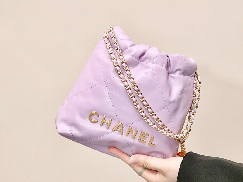 Túi Chanel 22 Small Handbag