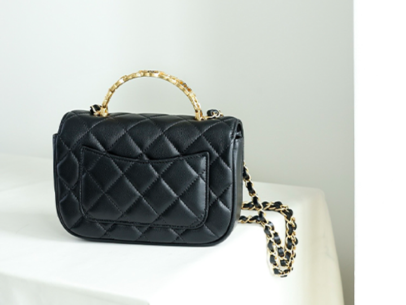Túi Chanel Small Flap Bag With Top Handle