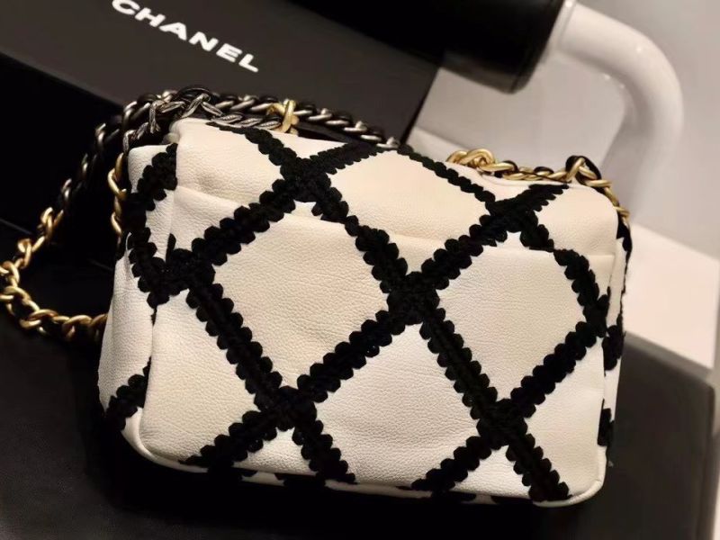 Túi Xách Chanel 19 Flap Bag