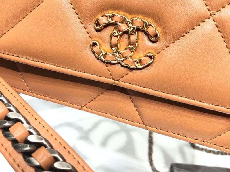 Túi Xách CHANEL 19 WOC