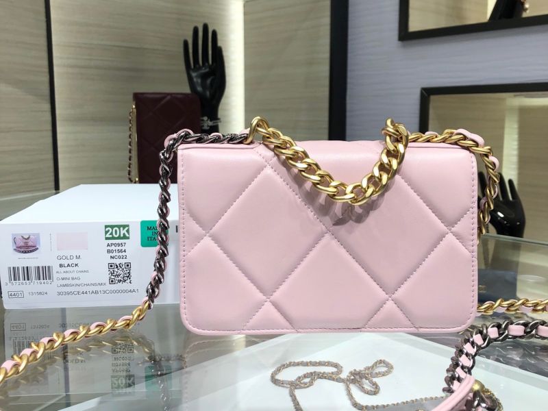Túi Xách CHANEL 19 WOC
