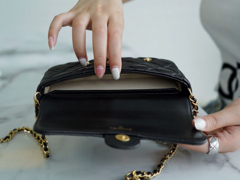 Chanel Classic Flap Phone Holder Whith Chain