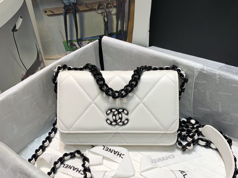 Túi Xách CHANEL 19 WOC
