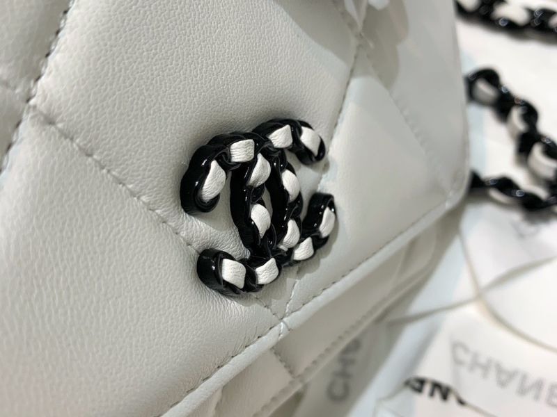Túi Xách CHANEL 19 WOC