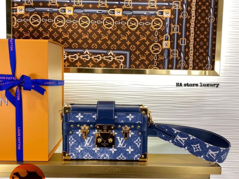Louis vuitton Petite Malle