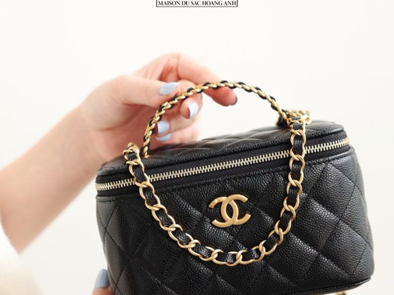 chanel vanity