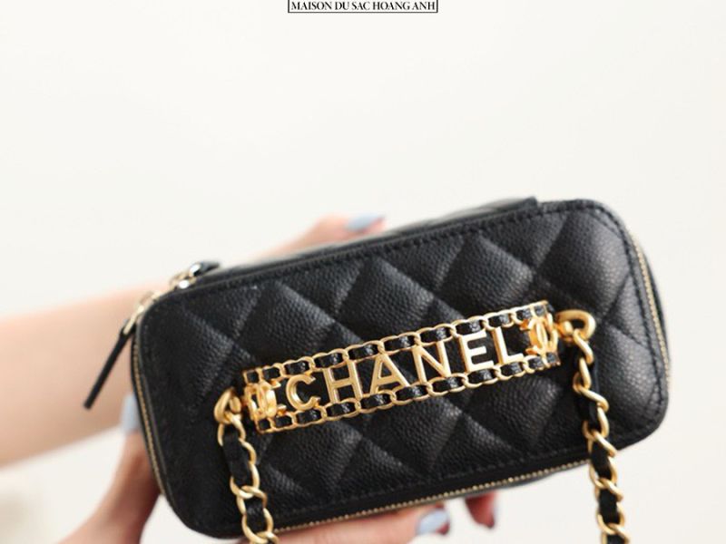chanel vanity