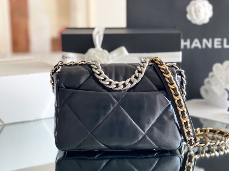 Túi Chanel 19 Maxi Flap Bag