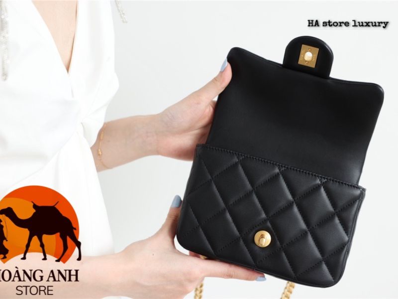 Chanel mini flap bang
