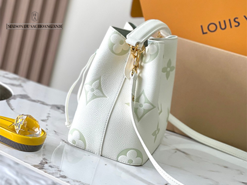 Túi Louis Vuitton Néo Néo
