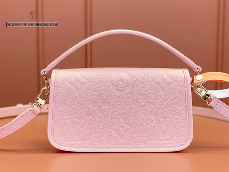 Túi Louis Vuitton Nano Diane