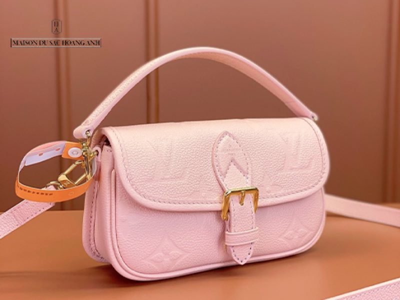 Túi Louis Vuitton Nano Diane