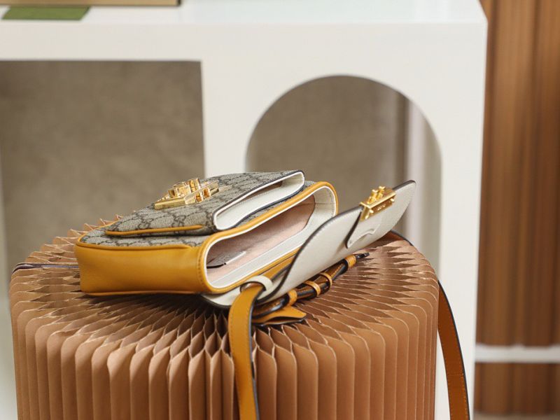 Túi Padlock small GG shoulder bag