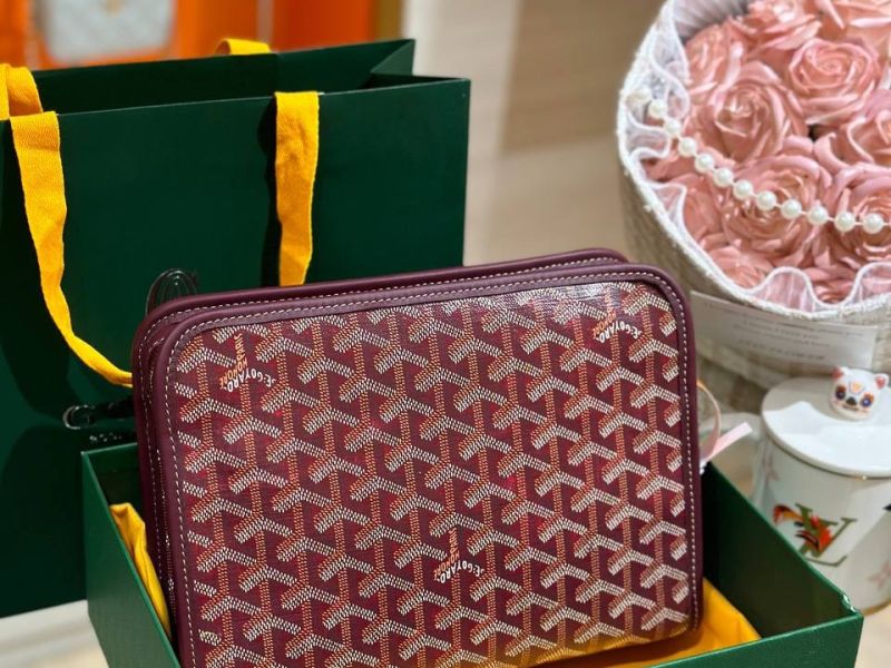 Clutch Goyard