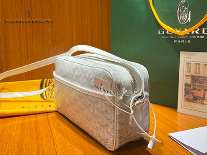 Túi cầm tay Goyard