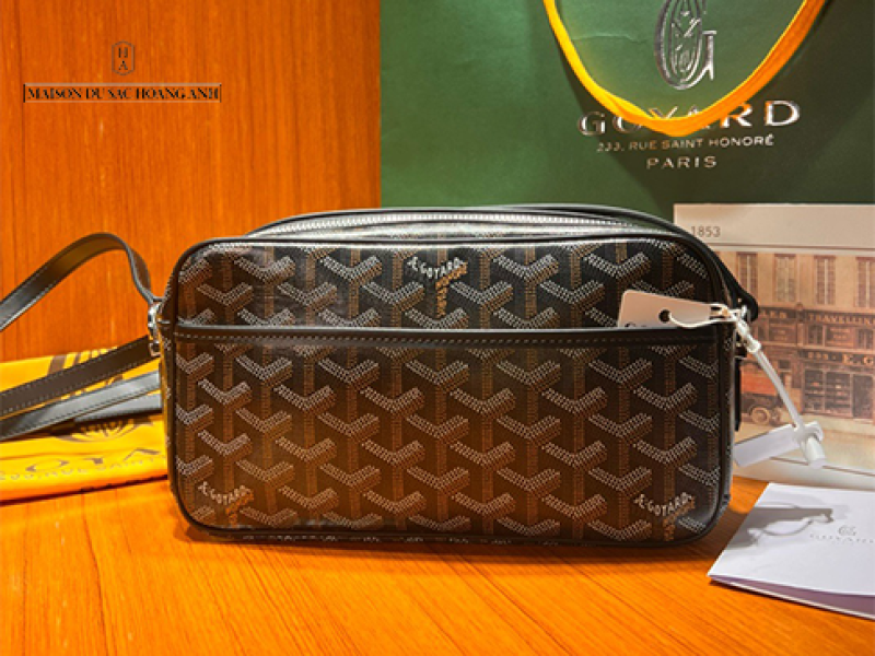 Túi cầm tay Goyard