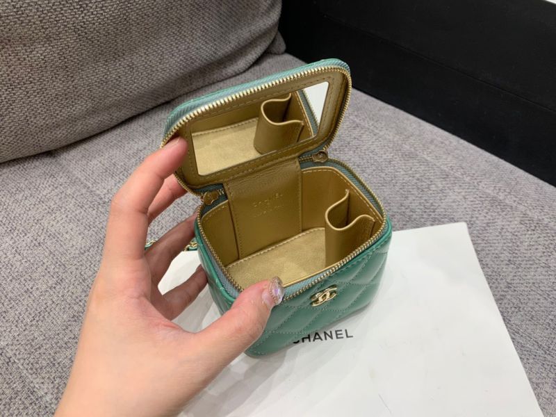 Chanel Small Classic Box with chain