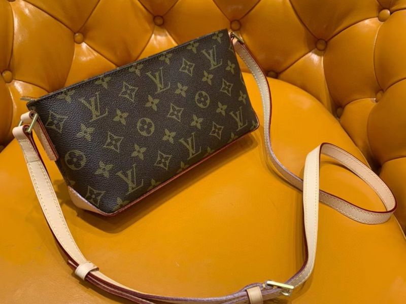 Túi Xách Louis Vuitton Pochette Accessoires Monogram