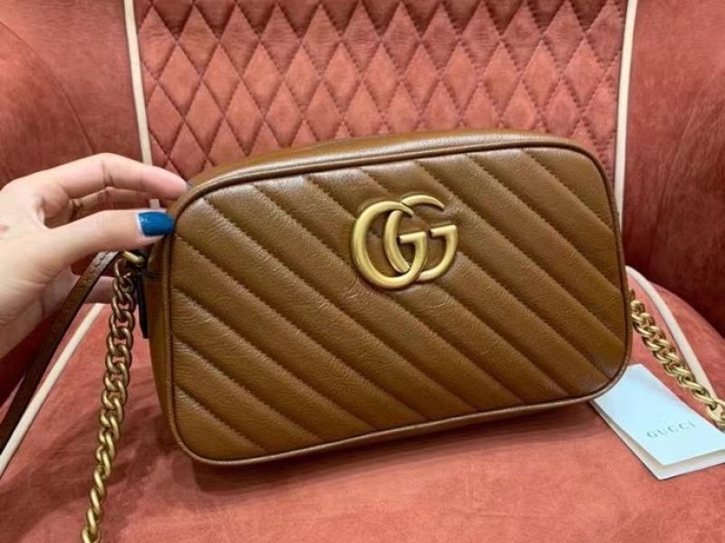 Túi Gucci Marmont small matelassé shoulder bag