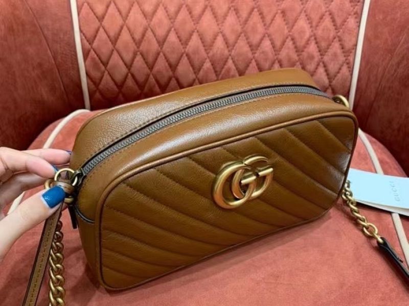 Túi Gucci Marmont small matelassé shoulder bag