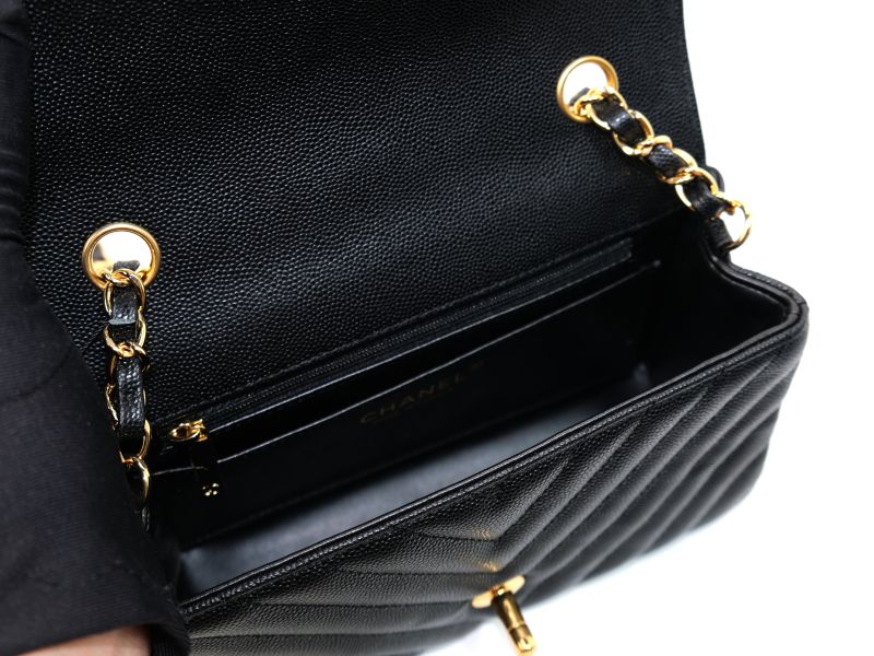 Chanel Classic Flap V