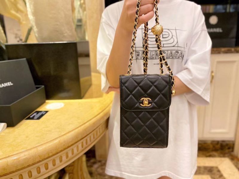 Chanel Classic Flap phone holder with chain