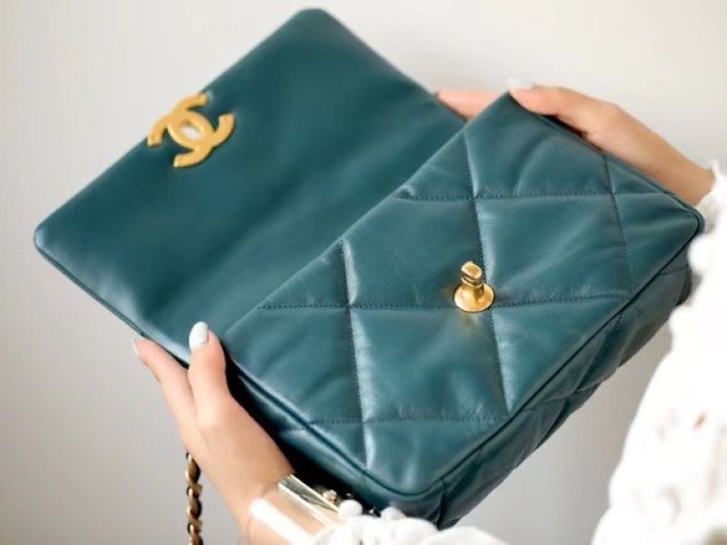 Chanel 19 Flap Bag