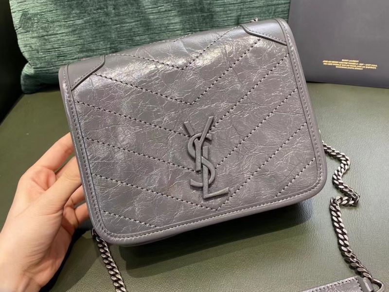YSL Saint Laurent 24cm