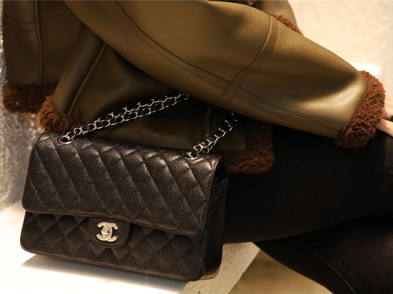 Túi Xách Chanel Medium 2.55 Handbag