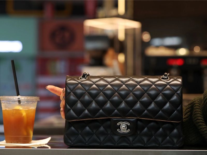 Túi Xách Chanel Classic Flap Bag Medium
