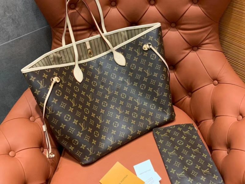Louis Vuitton Neverfull MM Monogram Canvas