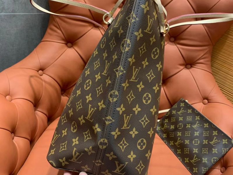 Louis Vuitton Neverfull MM Monogram Canvas